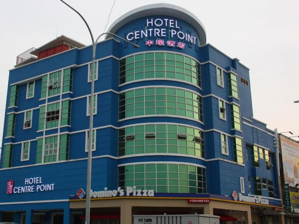 Khách sạn Centre Point