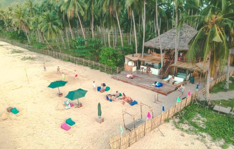 Mad Monkey Hostel Nacpan Beach