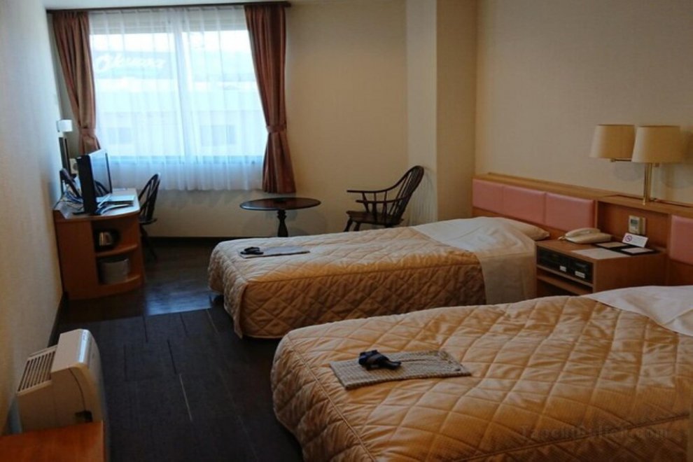 Khách sạn Business Kawakami Kumano
