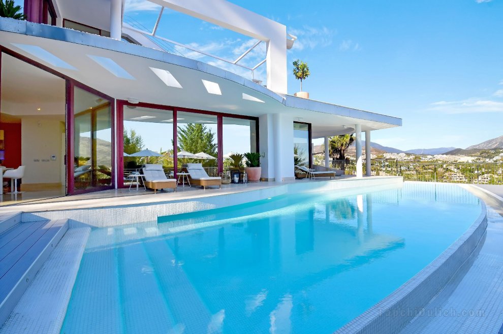 **5-star villa in Marbella - STUNNIG VIEWS**
