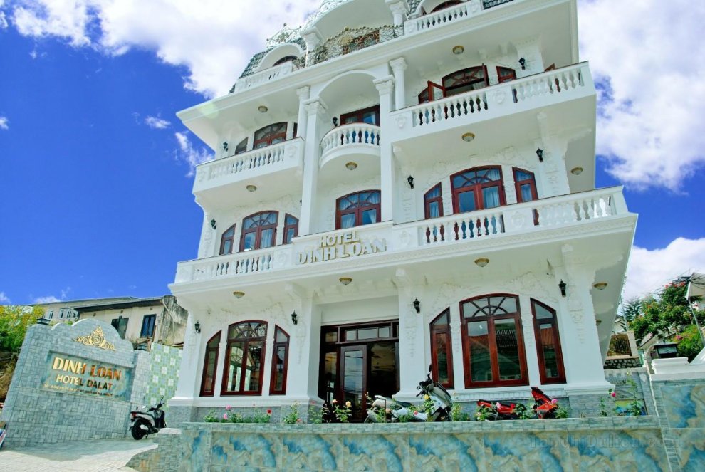 Khách sạn Dinh Loan