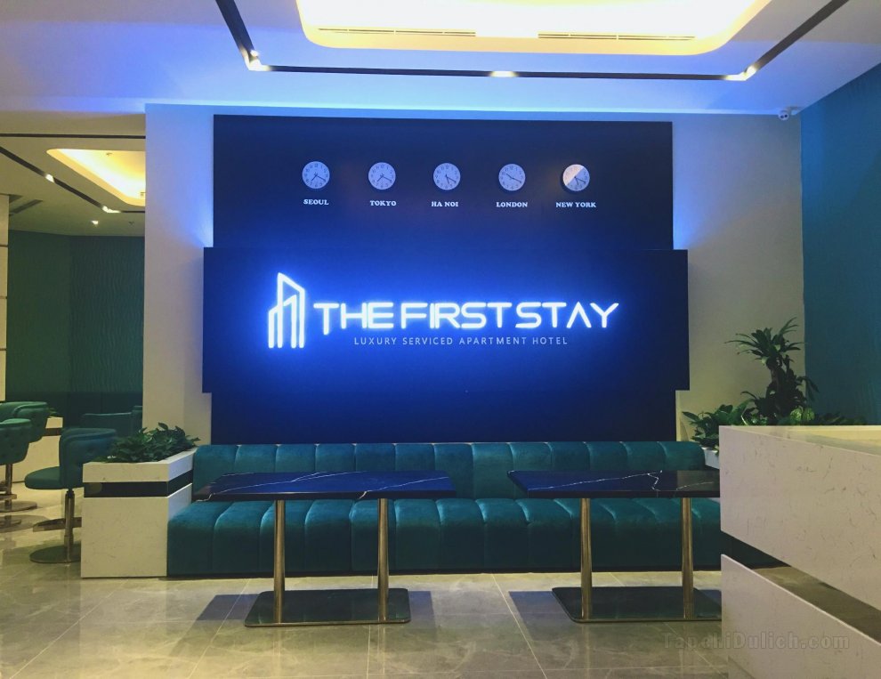 Khách sạn The First Stay