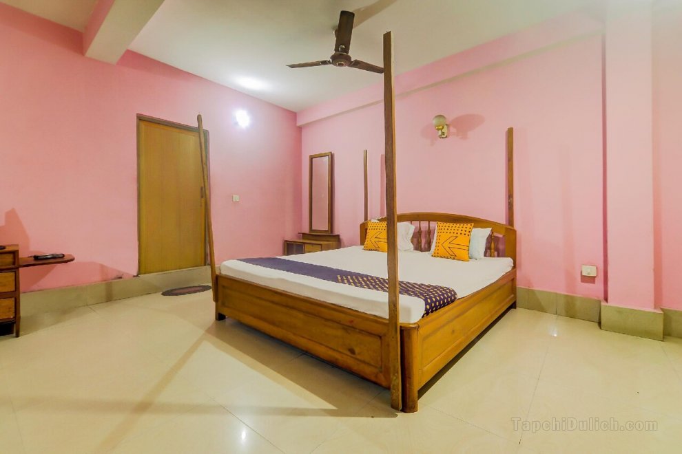 Khách sạn SPOT ON 66011 Aagaam
