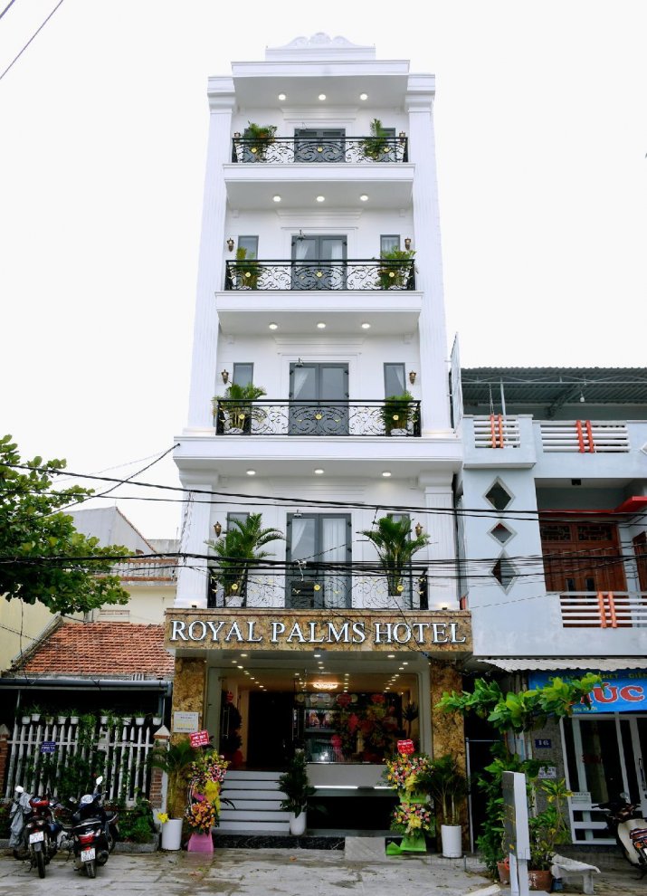 Khách sạn Royal Palms