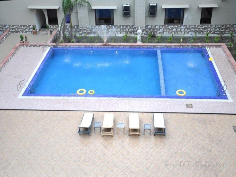 Khách sạn Uday Residency