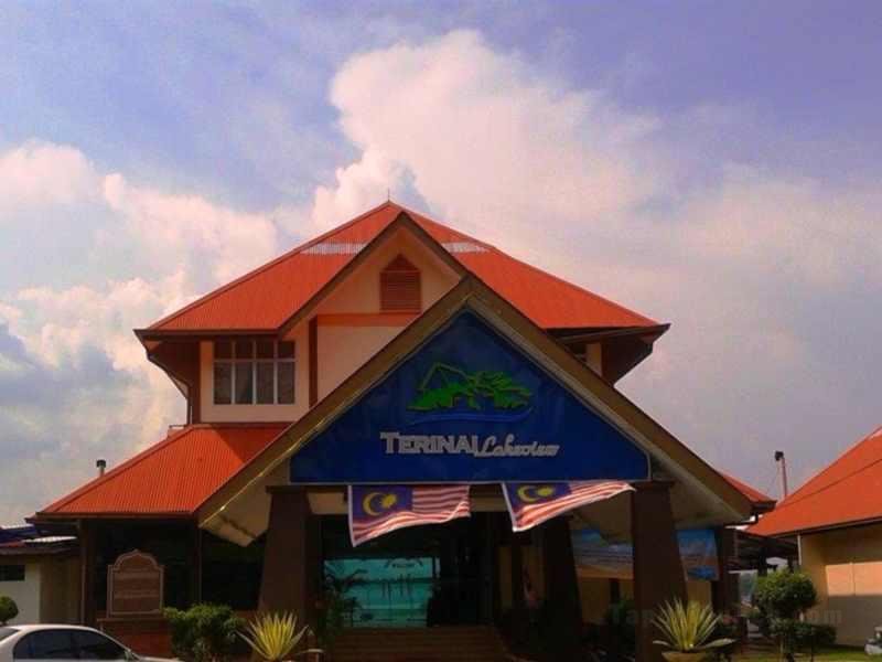 Terinai Lakeview Resort