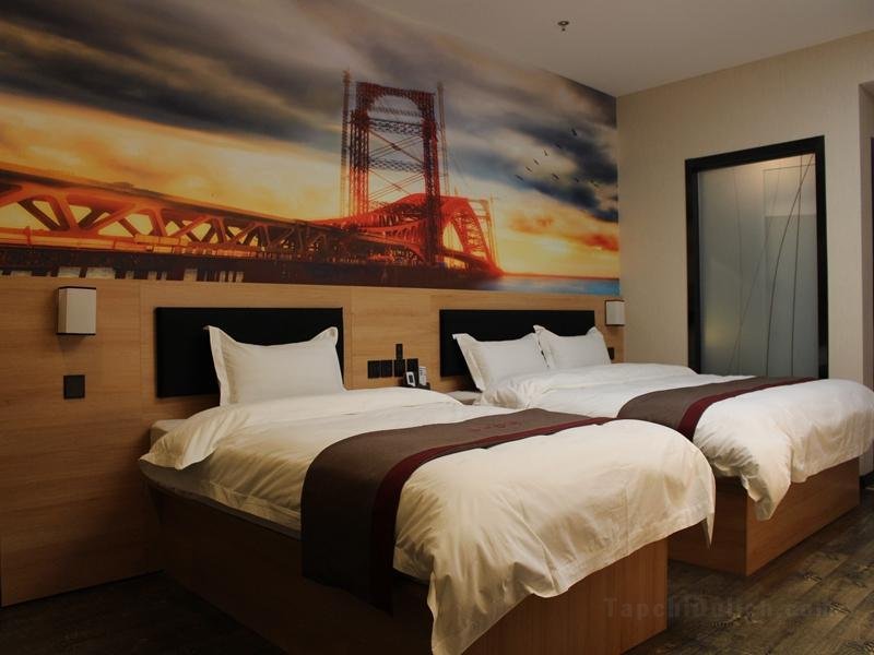 Khách sạn Thank Inn Plus Liaoning Fuxin Passenger Terminal