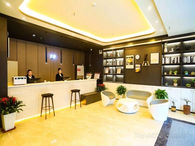 Khách sạn Thank Inn Shannxi Shangluo Shanyang County Stadium