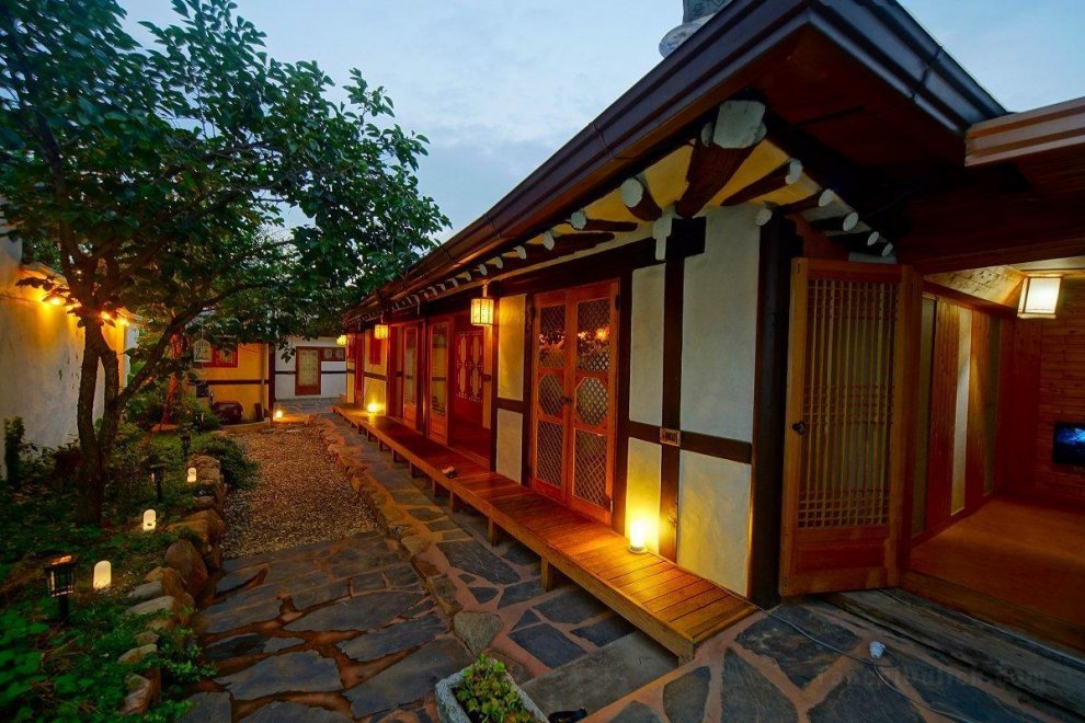 Jeonju Hanok Village Hongsi Guesthouse