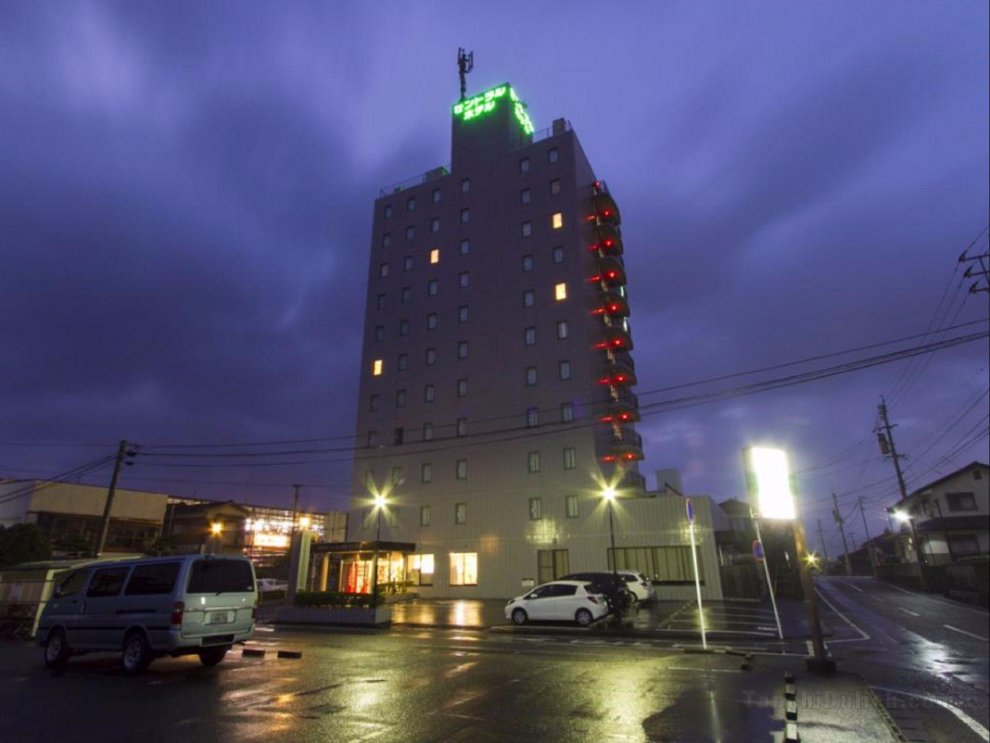 Central Hotel Takeo