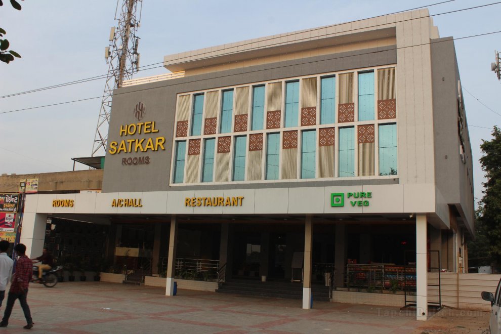 Hotel Satkar Chhatral