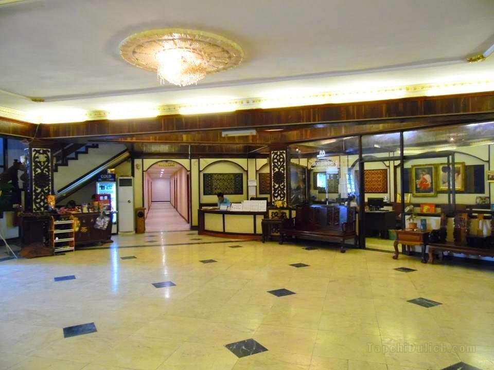 Khách sạn Dansavanh