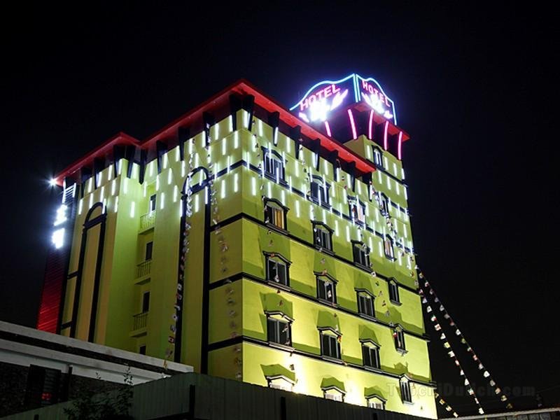 Wa Hotel
