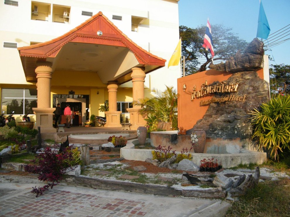 Khách sạn Khamsrithong Chai
