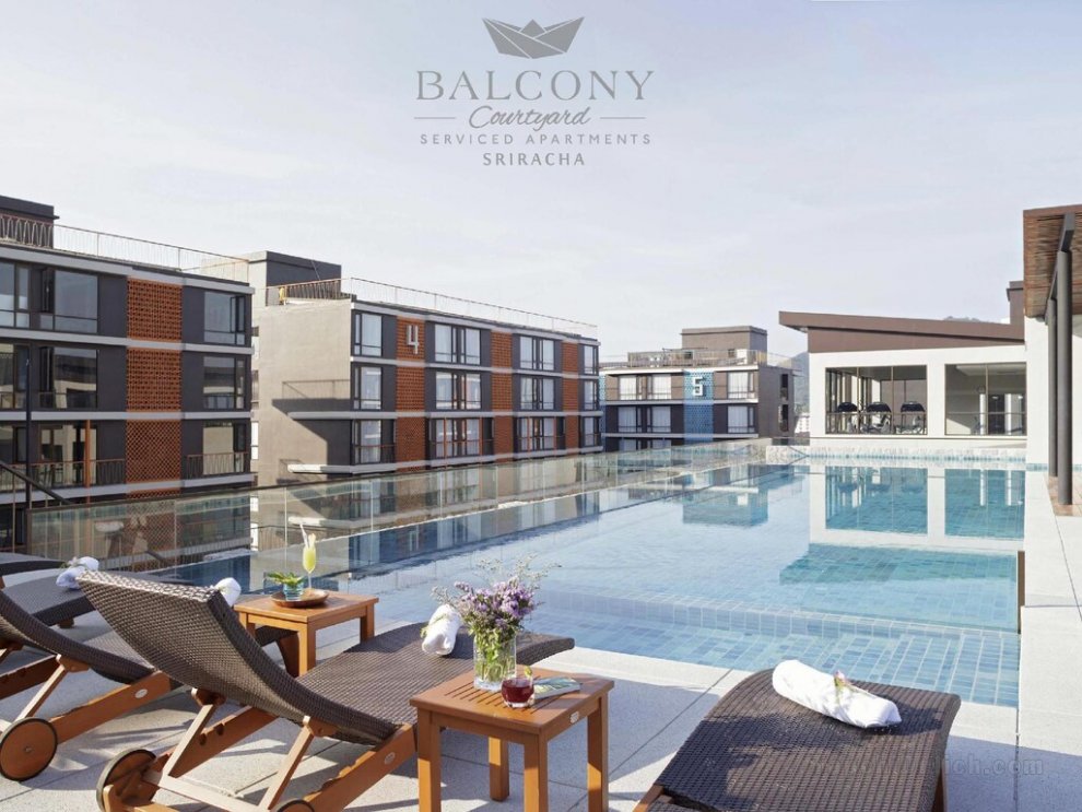 Khách sạn Balcony Courtyard Sriracha & Serviced Apartments (SHA Extra Plus)