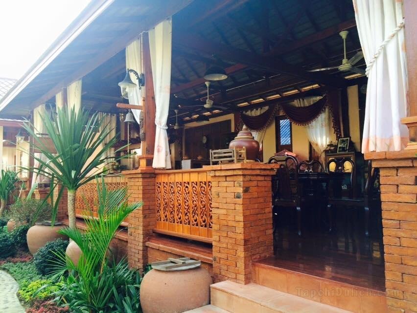Khách sạn Ban Tham Hil