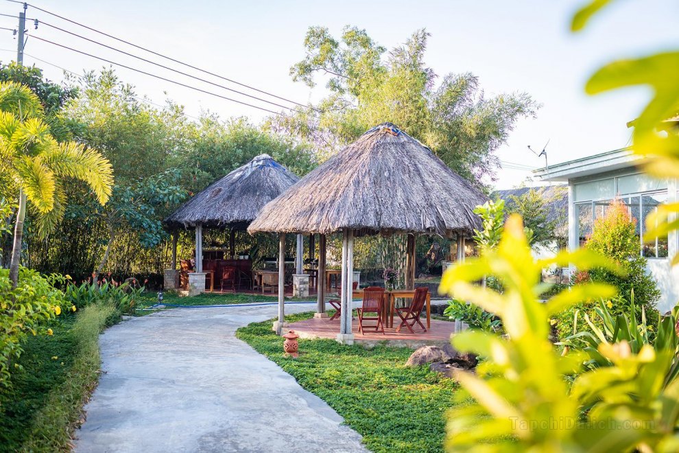 Hoang Bach Resort