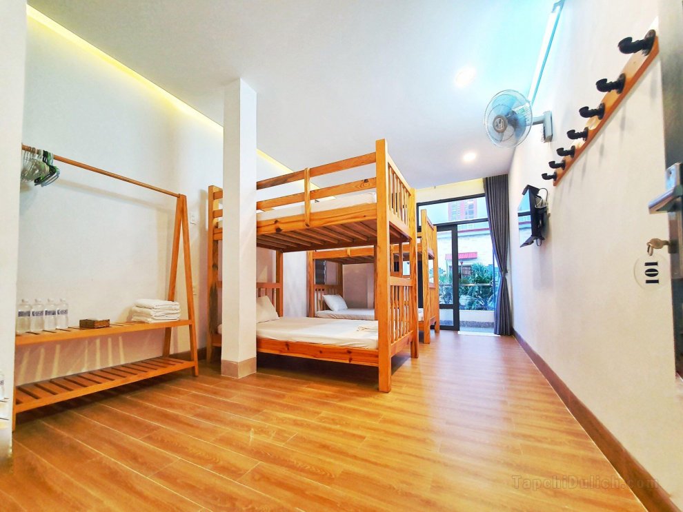 Xom Bien Homestay - Phu Yen (Dormitory Room - 101)