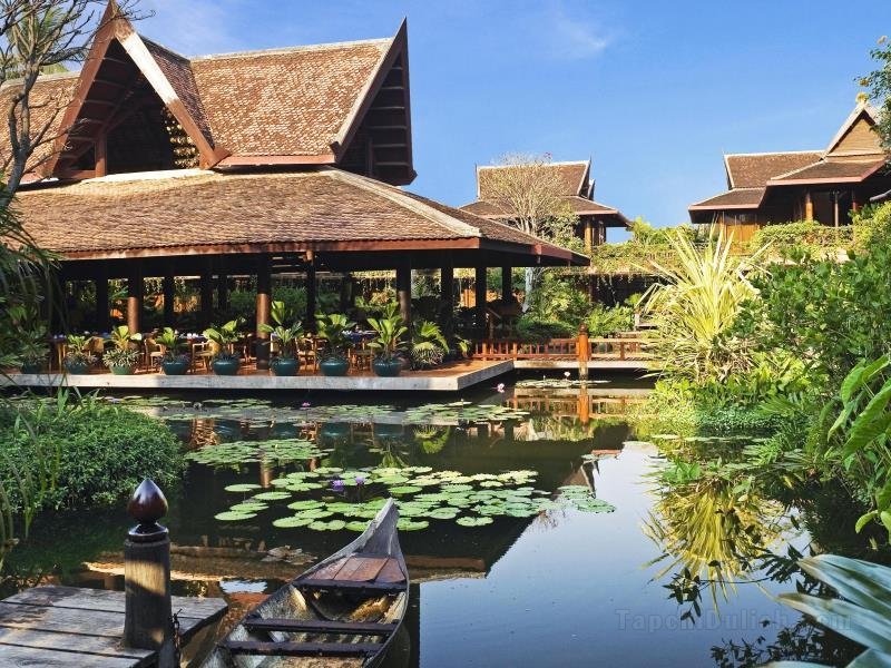 Khách sạn Angkor Village