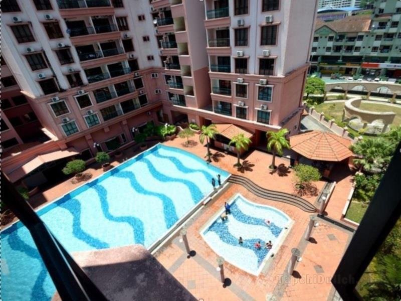 KK City Holiday Suites at Marina Court Resort Condominium