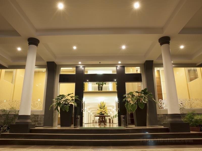 婆羅翡翠酒店