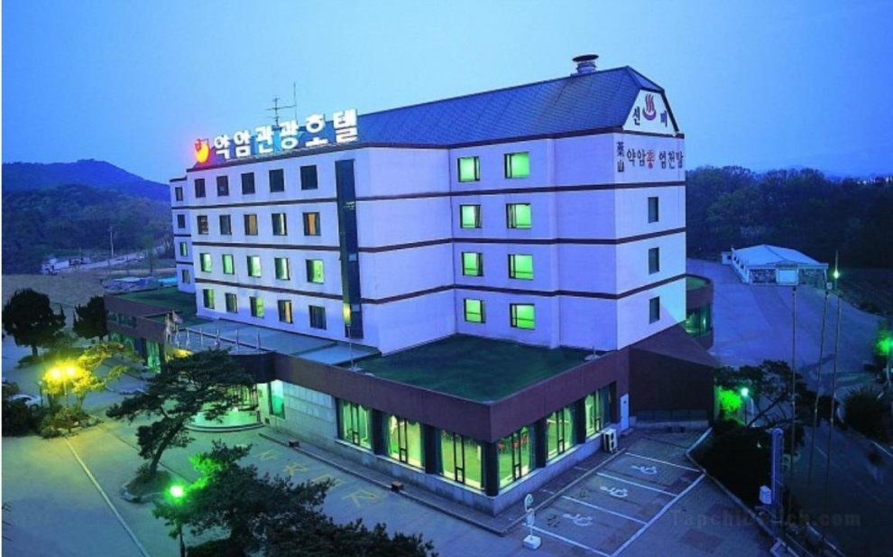 Khách sạn Yakam Tourist Hongyumchon