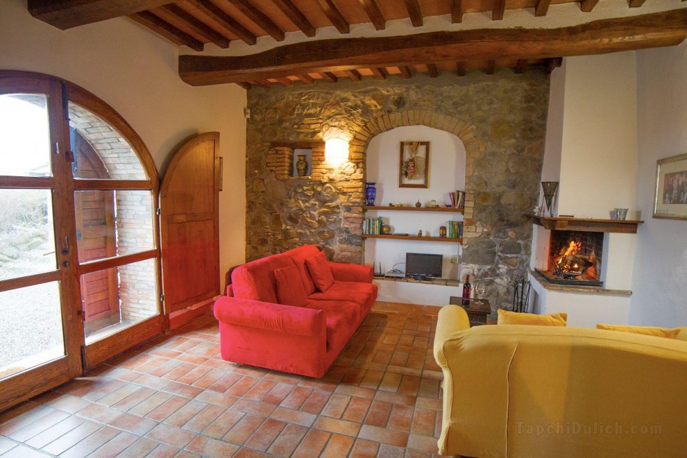 Large apartment in old stone farmhouse with pool