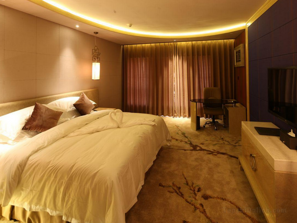 Khách sạn Top Elites City Resort Spa