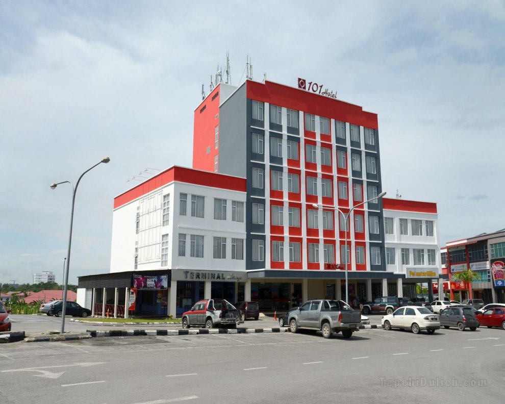Khách sạn Townhouse OAK 101 Bintulu