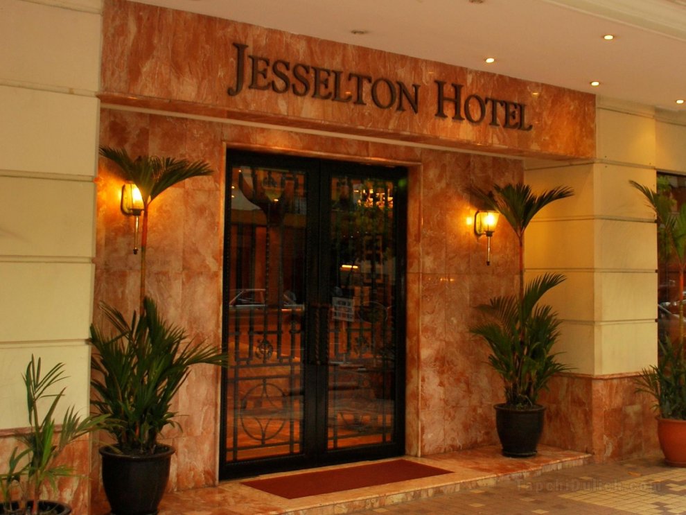 Khách sạn The Jesselton