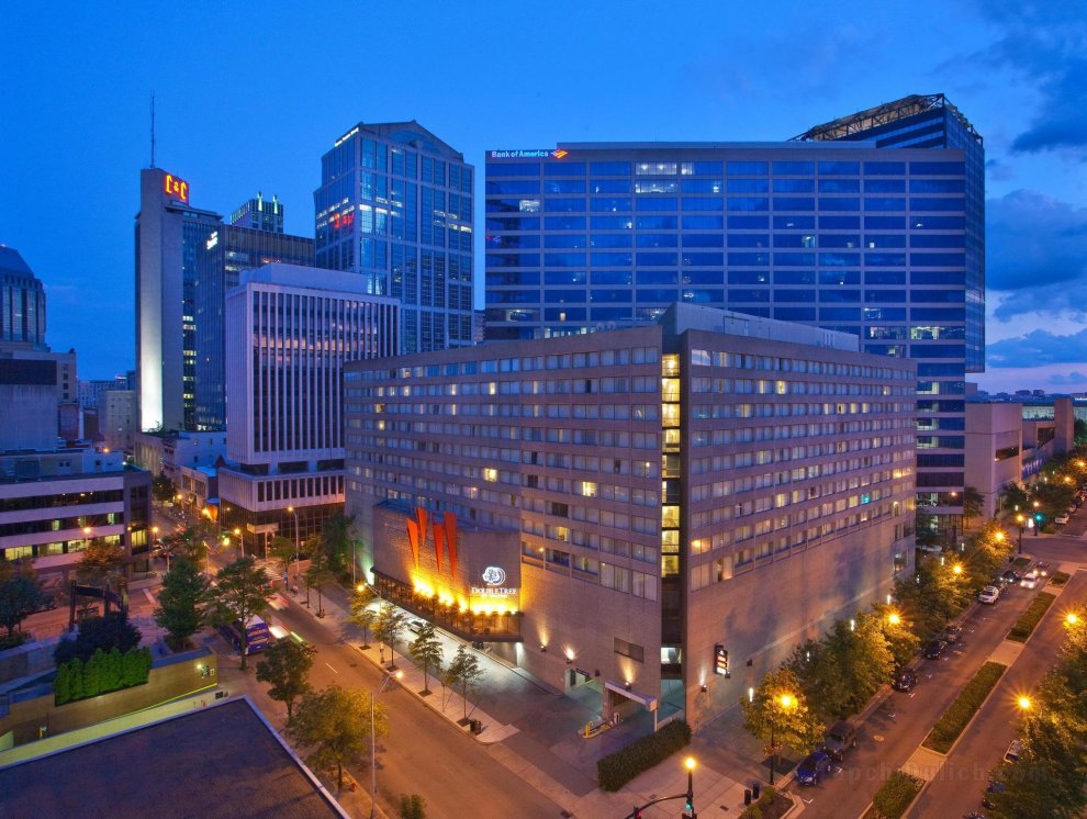 Khách sạn DoubleTree by Hilton Nashville Downtown