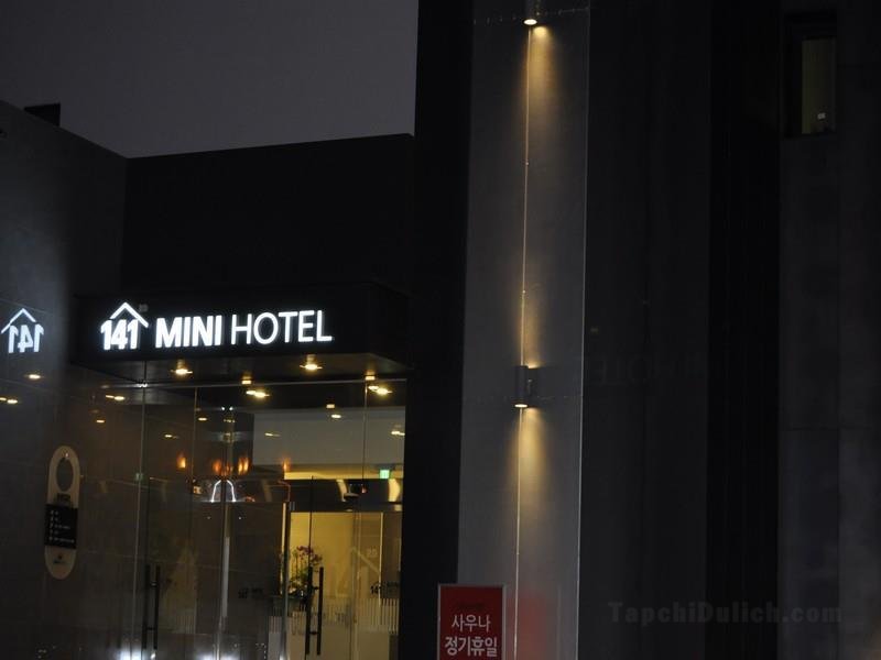141 Mini Hotel