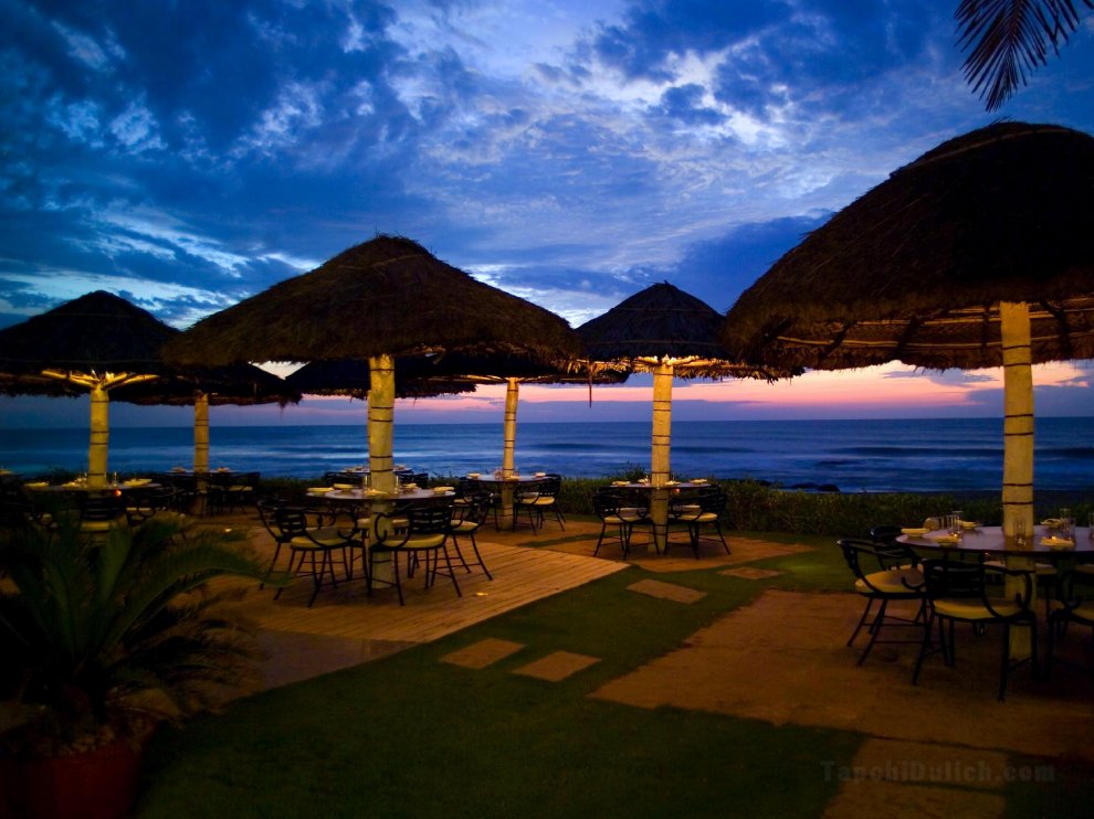 Taj Fisherman's Cove Resort & Spa