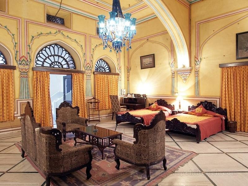 Khách sạn Narain Niwas Palace
