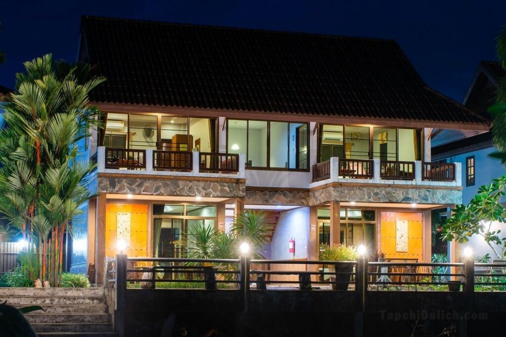 Khách sạn Baanrimnam Resort (SHA Extra Plus)