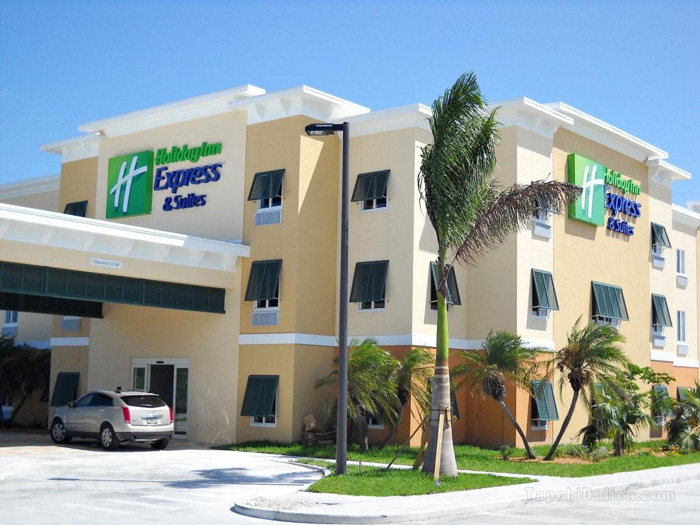 Holiday Inn Express & Suites Marathon