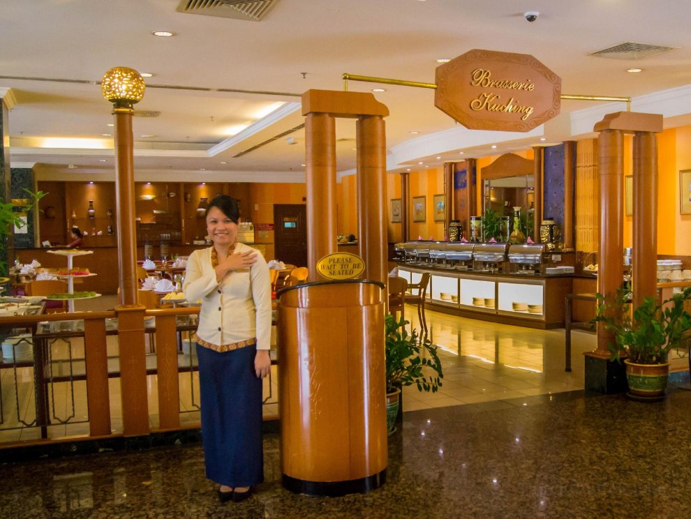 Khách sạn Grand Continental Kuching