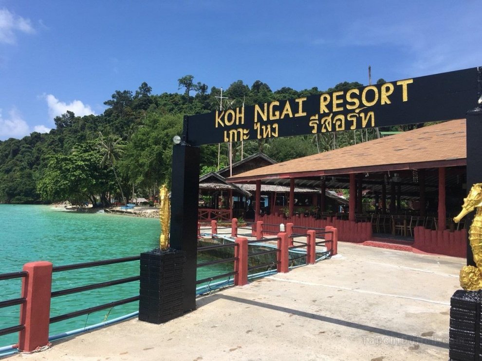 Koh Ngai Resort (SHA Extra Plus)