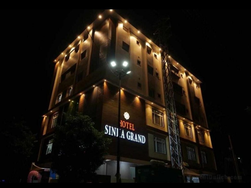 Khách sạn SINKA GRAND