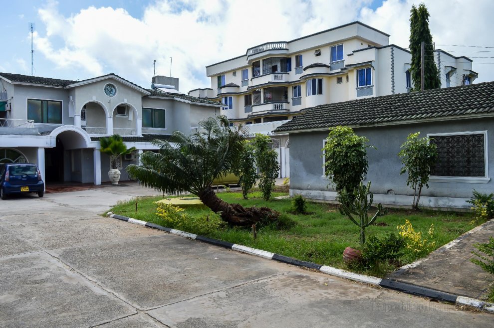 Sanana Conference Centre And Holiday Resort