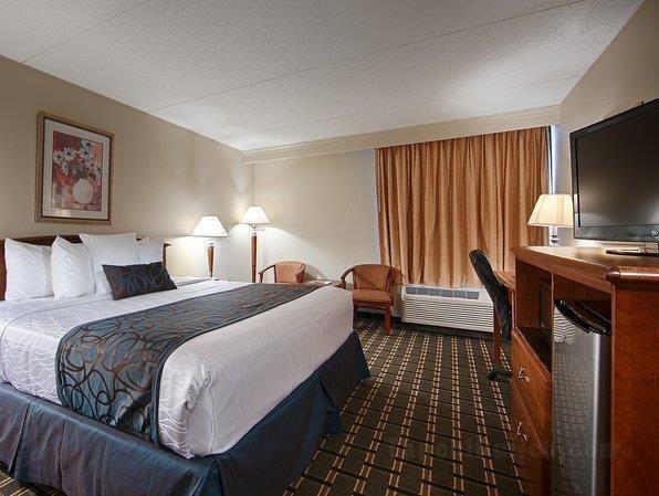 Best Western Plus Sterling Hotel and Suites