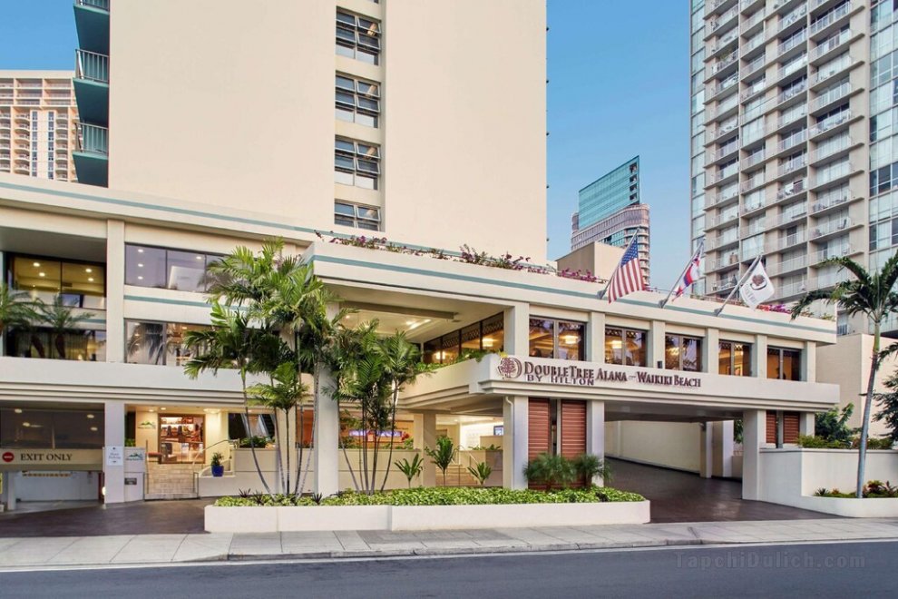 DoubleTree by Hilton Alana Waikiki Hotel