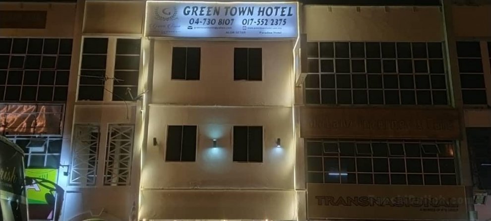 Khách sạn Green Town and Resort