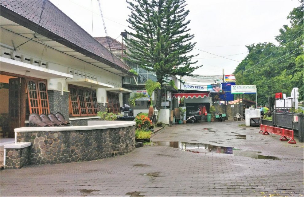 Khách sạn Perdana