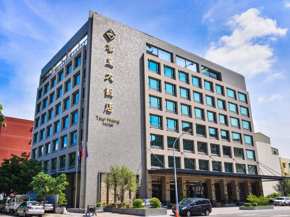 Khách sạn Tsun Huang