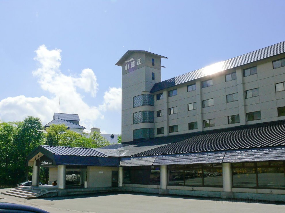 Khách sạn Plaza Sanrokuso