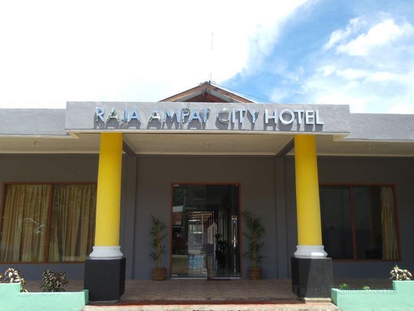 Khách sạn Raja Ampat City