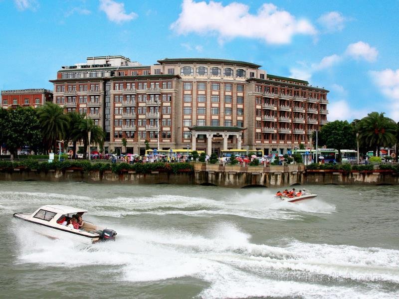 Khách sạn Xiamen Lujiang Harbourview
