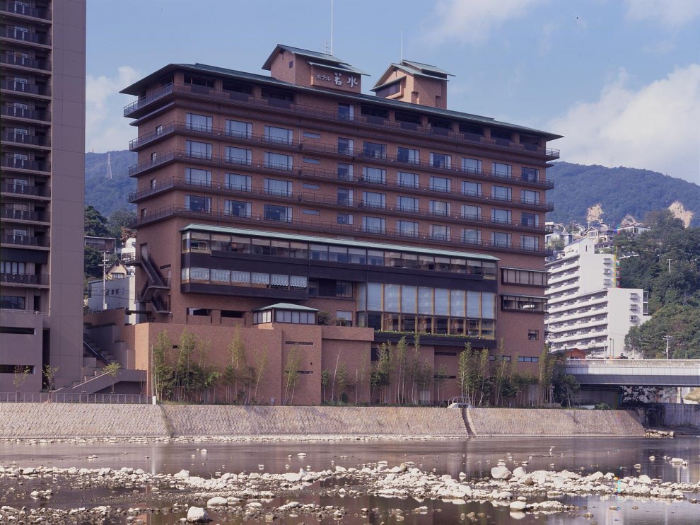 Khách sạn Takarazuka Onsen Wakamizu