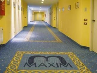 Khách sạn Maxim